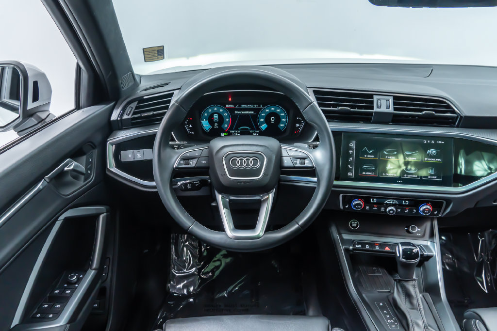 Used 2024 Audi Q3 2.0T Premium w/ Convenience Package AWD/4WD image 14