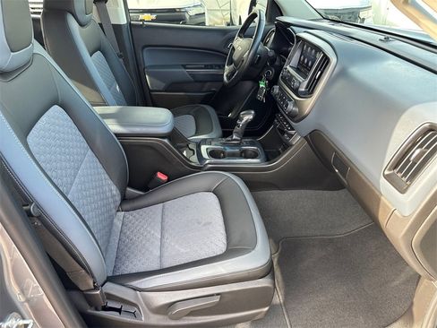 Used 2022 Chevrolet Colorado Z71 image 17