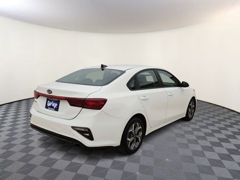 Used 2021 Kia Forte LXS FWD image 4