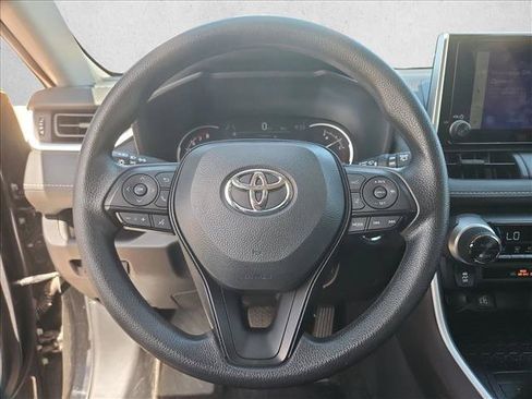 Used 2025 Toyota RAV4 XLE FWD image 13