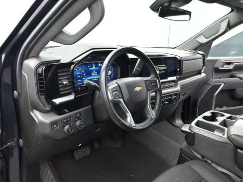 Used 2023 Chevrolet Silverado 1500 LT w/ Z71 Off-Road Package image 13