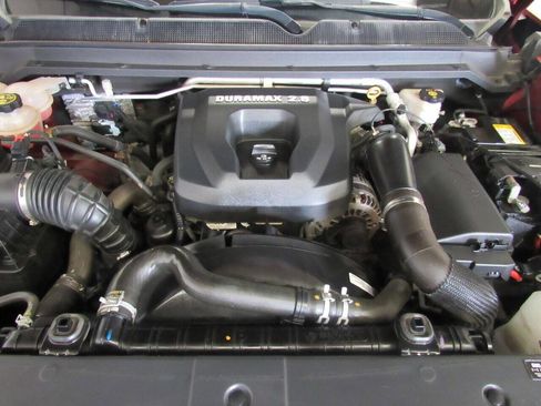 Used 2017 GMC Canyon SLT image 4