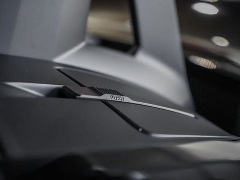 Certified 2025 Porsche 911 GT3 RS RWD image 33