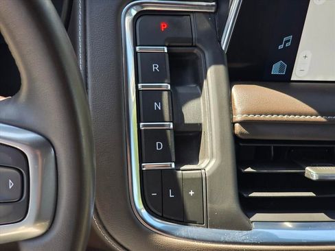 Used 2023 Chevrolet Tahoe LT RWD image 19