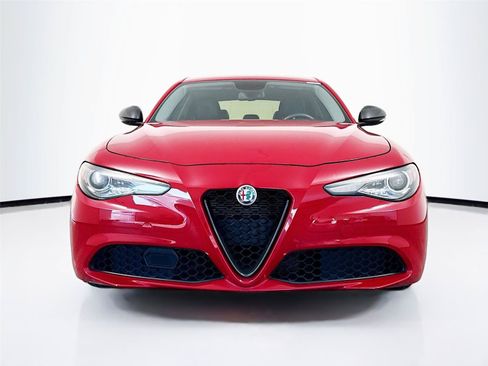 Used 2019 Alfa Romeo Giulia w/ Nero Edizione RWD image 8