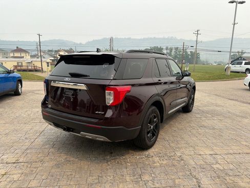 Used 2023 Ford Explorer XLT w/ Equipment Group 202A AWD/4WD image 8