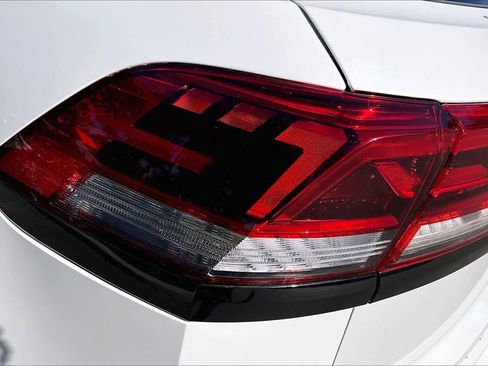 Used 2026 Volkswagen Atlas Cross Sport SE image 29