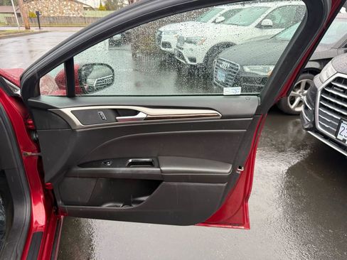 Used 2013 Ford Fusion SE image 14