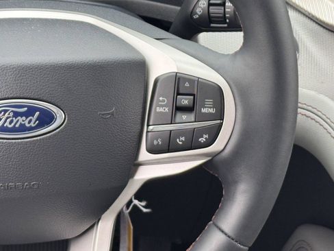 Used 2026 Ford Explorer Active w/ Active Comfort Package RWD image 14