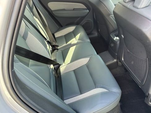 Used 2022 Volvo XC60 T8 R-Design w/ Advanced Package image 11