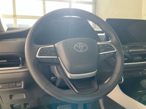 Certified 2026 Toyota Grand Highlander XLE image 14