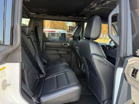 New 2025 Ford Bronco Outer Banks w/ Sasquatch Package image 5