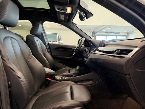 Used 2018 BMW X1 xDrive28i AWD/4WD image 9