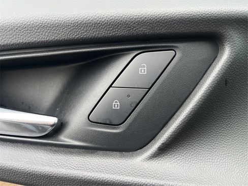 Used 2025 Chevrolet Equinox ACTIV w/ LPO, Floor Liner Package image 41