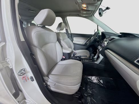 Used 2016 Subaru Forester 2.5i Touring image 29