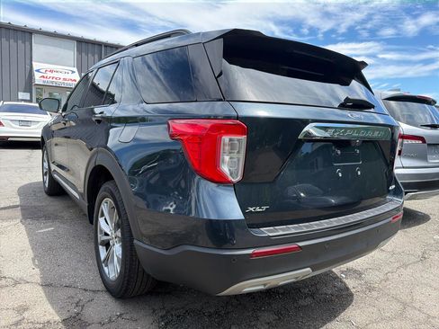 Used 2022 Ford Explorer XLT w/ Equipment Group 202A AWD/4WD image 15