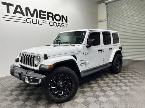 Used 2024 Jeep Wrangler Unlimited Sahara AWD/4WD image 2