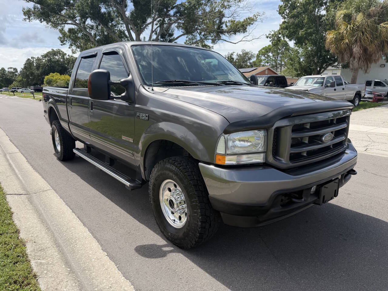 Used 2004 Ford F250 Lariat AWD/4WD image 2