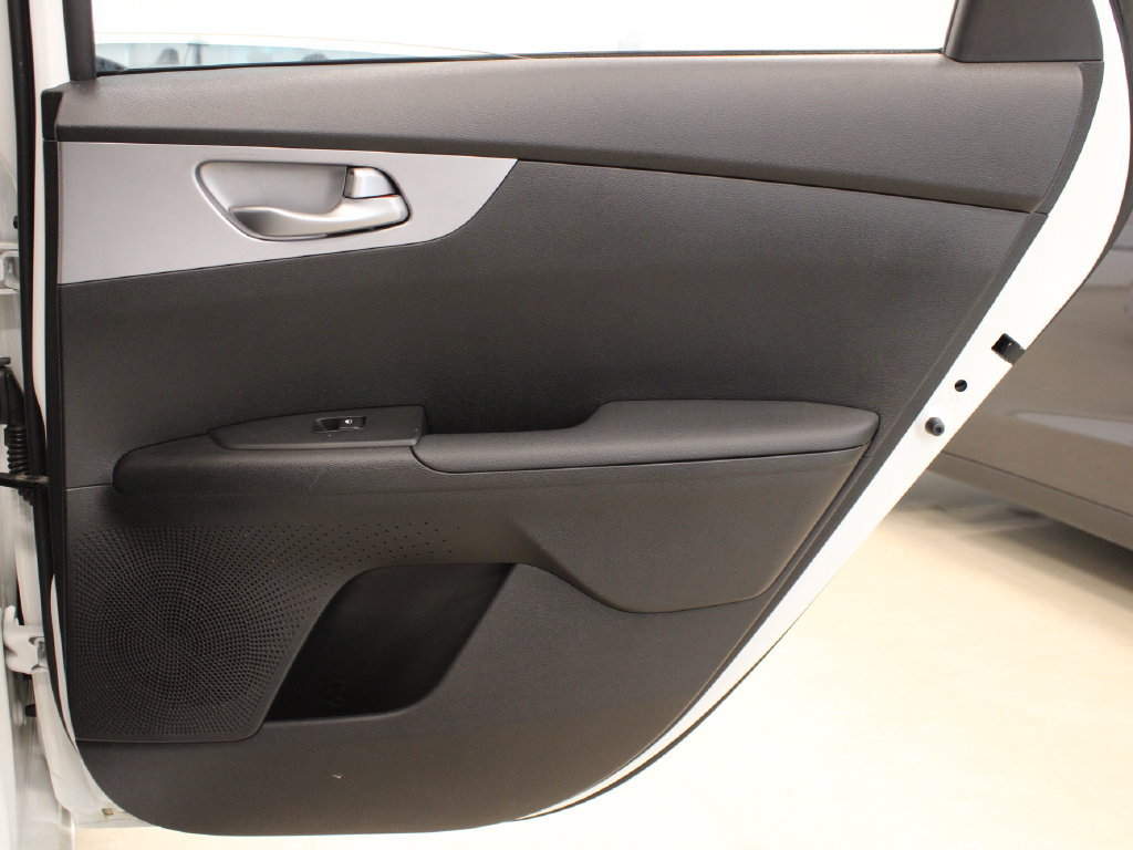 Used 2023 Kia Forte LXS w/ LXS Technology Package FWD image 30