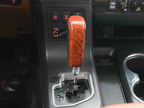 Used 2019 Toyota Sequoia Platinum AWD/4WD image 25