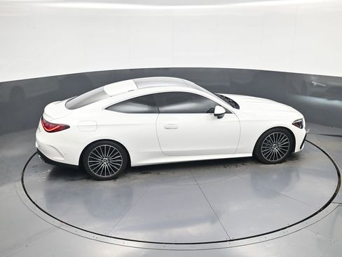 Used 2024 Mercedes-Benz CLE 300 4MATIC Coupe image 31