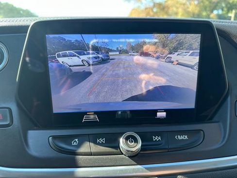 Used 2020 Chevrolet Blazer LT image 17