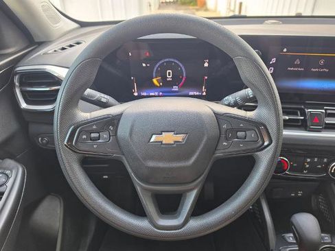 Used 2025 Chevrolet TrailBlazer LT AWD/4WD image 15