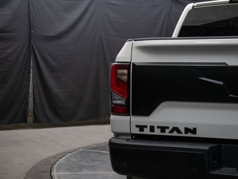 Used 2021 Nissan Titan PRO-4X w/ Off Road Protection Package image 16