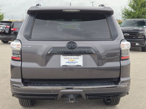 Used 2019 Toyota 4Runner Limited AWD/4WD image 4