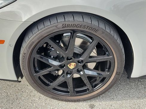 Certified 2024 Porsche Panamera 4 AWD/4WD image 12