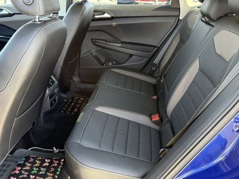 Used 2023 Volkswagen Taos SEL image 26