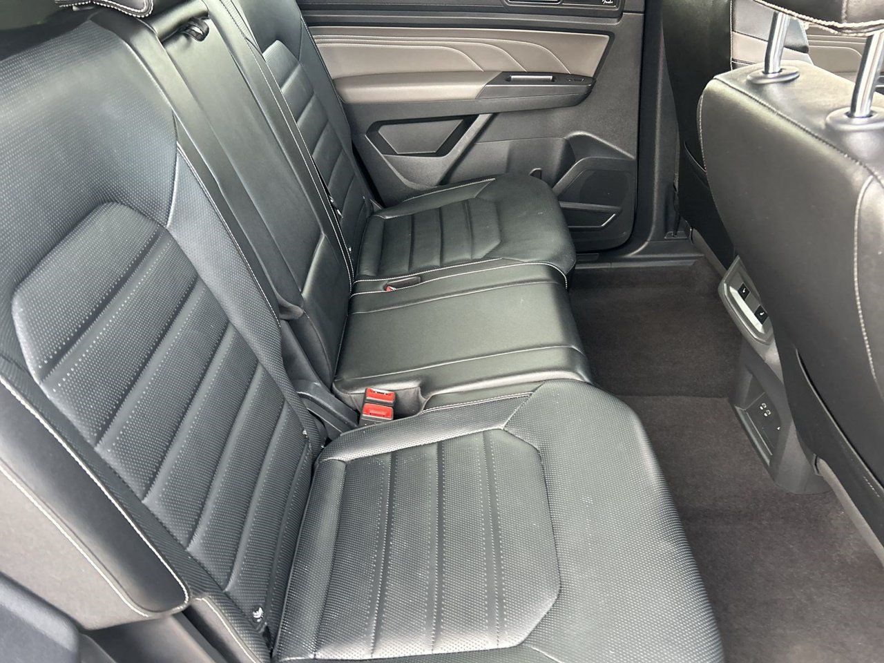 Used 2021 Volkswagen Atlas Cross Sport SEL Premium R-Line AWD/4WD image 10
