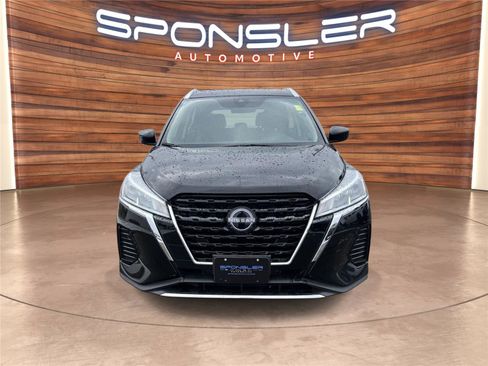 Used 2024 Nissan Kicks SV image 8