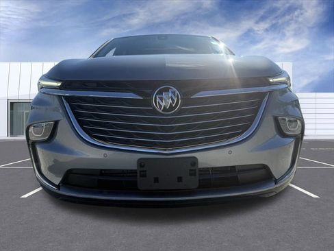 Used 2024 Buick Enclave Essence w/ Experience Buick Package image 7