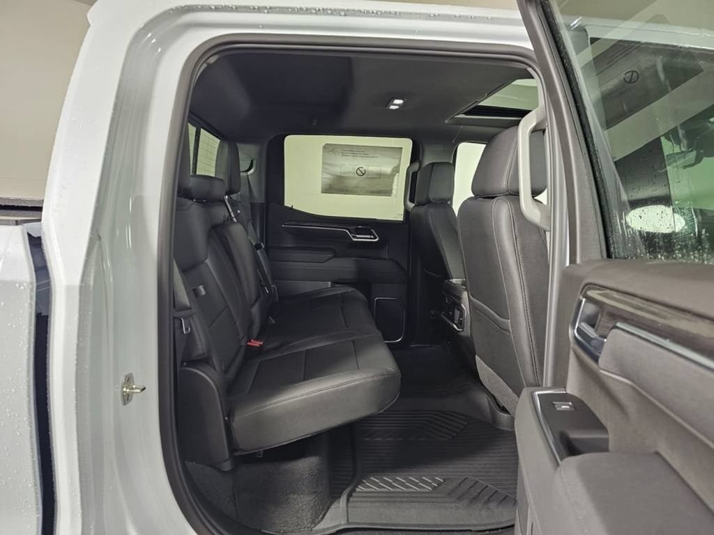 Used 2026 Chevrolet Silverado 1500 LTZ AWD/4WD image 17