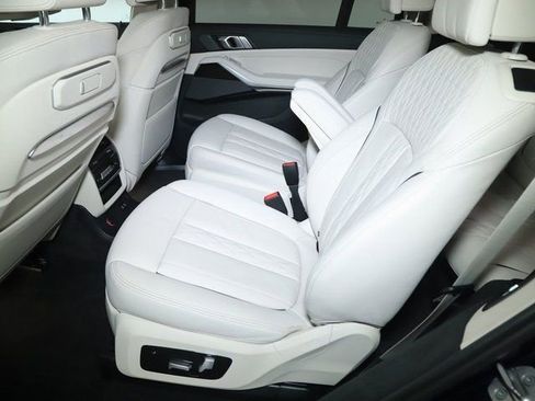 Certified 2024 BMW X7 xDrive40i w/ Executive Package image 18