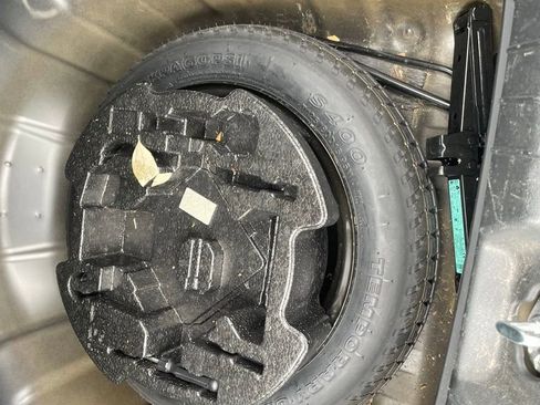 Used 2017 Hyundai Elantra SE image 19