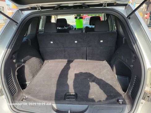 Used 2011 Jeep Grand Cherokee Laredo w/ Security & Convenience Group image 13