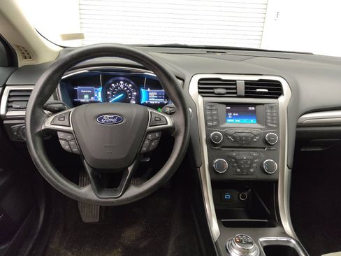 Used 2018 Ford Fusion S FWD image 22