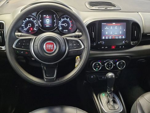Used 2018 FIAT 500L Lounge image 22