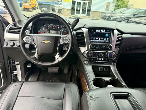 Used 2017 Chevrolet Suburban LT AWD/4WD image 10