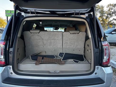 Used 2017 GMC Yukon SLT RWD image 8