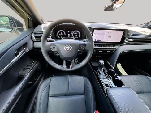 Used 2025 Toyota Camry XSE w/ Premium Plus Package FWD image 6