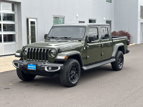 Used 2022 Jeep Gladiator Sport AWD/4WD image 1