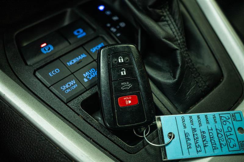 Used 2022 Toyota RAV4 XLE Premium AWD/4WD image 24