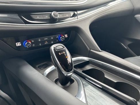 Used 2020 Buick Enclave Premium w/ Sun and Sites Package image 19