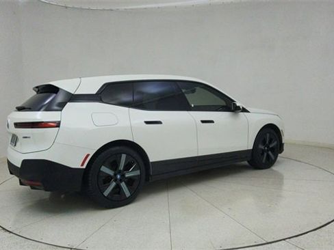 Used 2022 BMW iX xDrive50 w/ Premium Package image 69