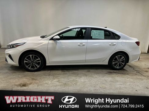 Used 2023 Kia Forte LXS w/ LXS Technology Package image 7