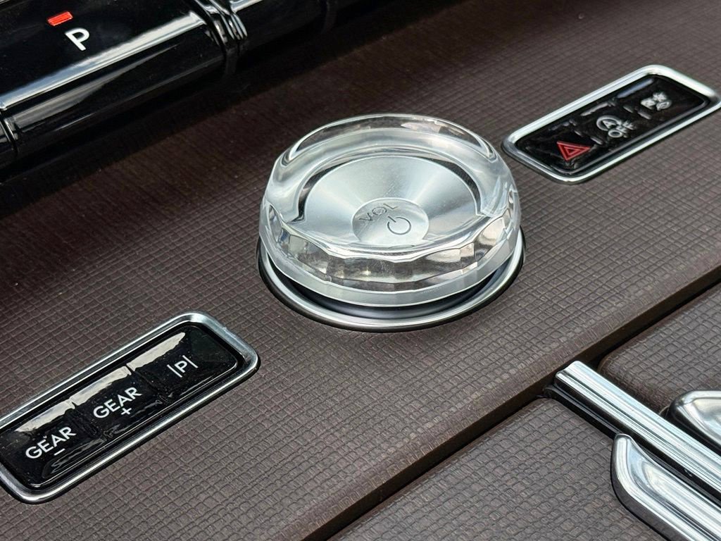 New 2027 Lincoln Navigator Reserve AWD/4WD image 17