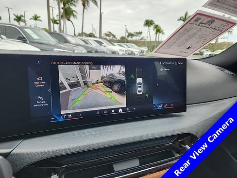 Used 2025 BMW 330i xDrive Sedan w/ M Sport Package image 4